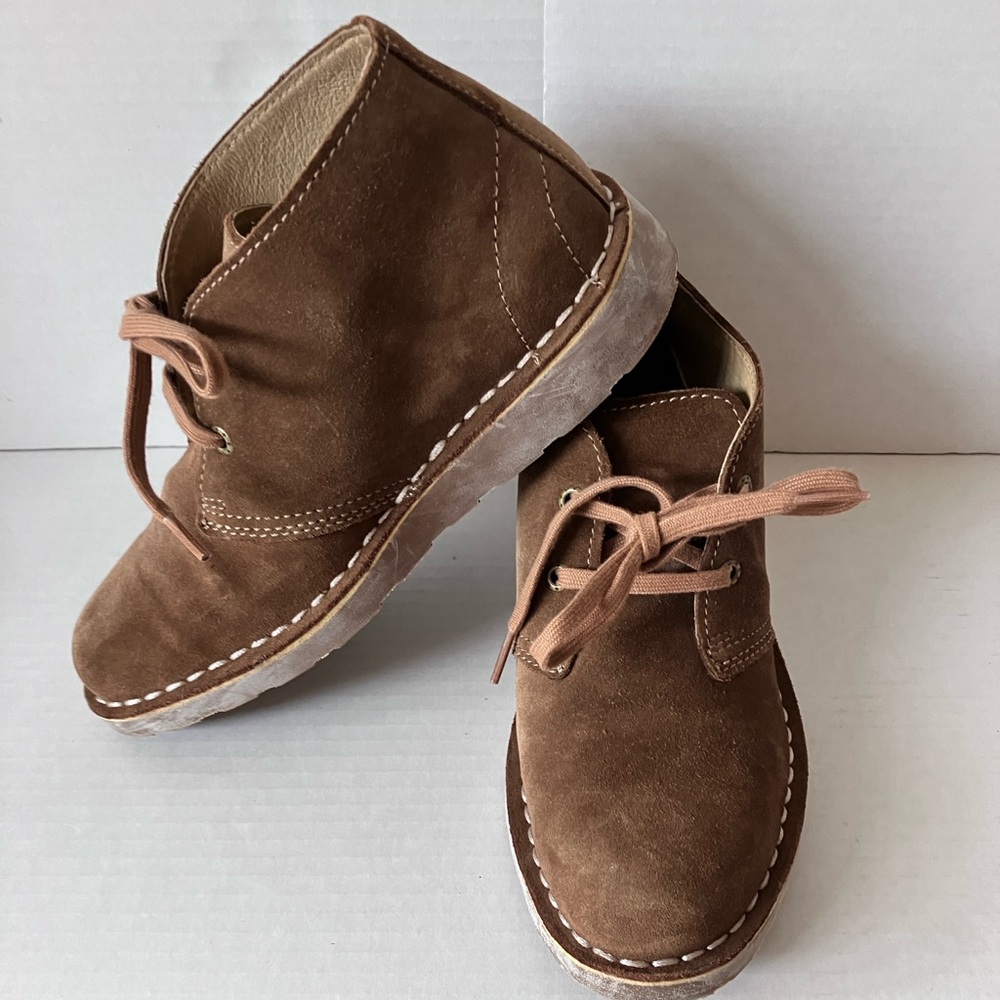 LL Bean Women's Stonington Chukkas, Suede Size 6 Brown Suede